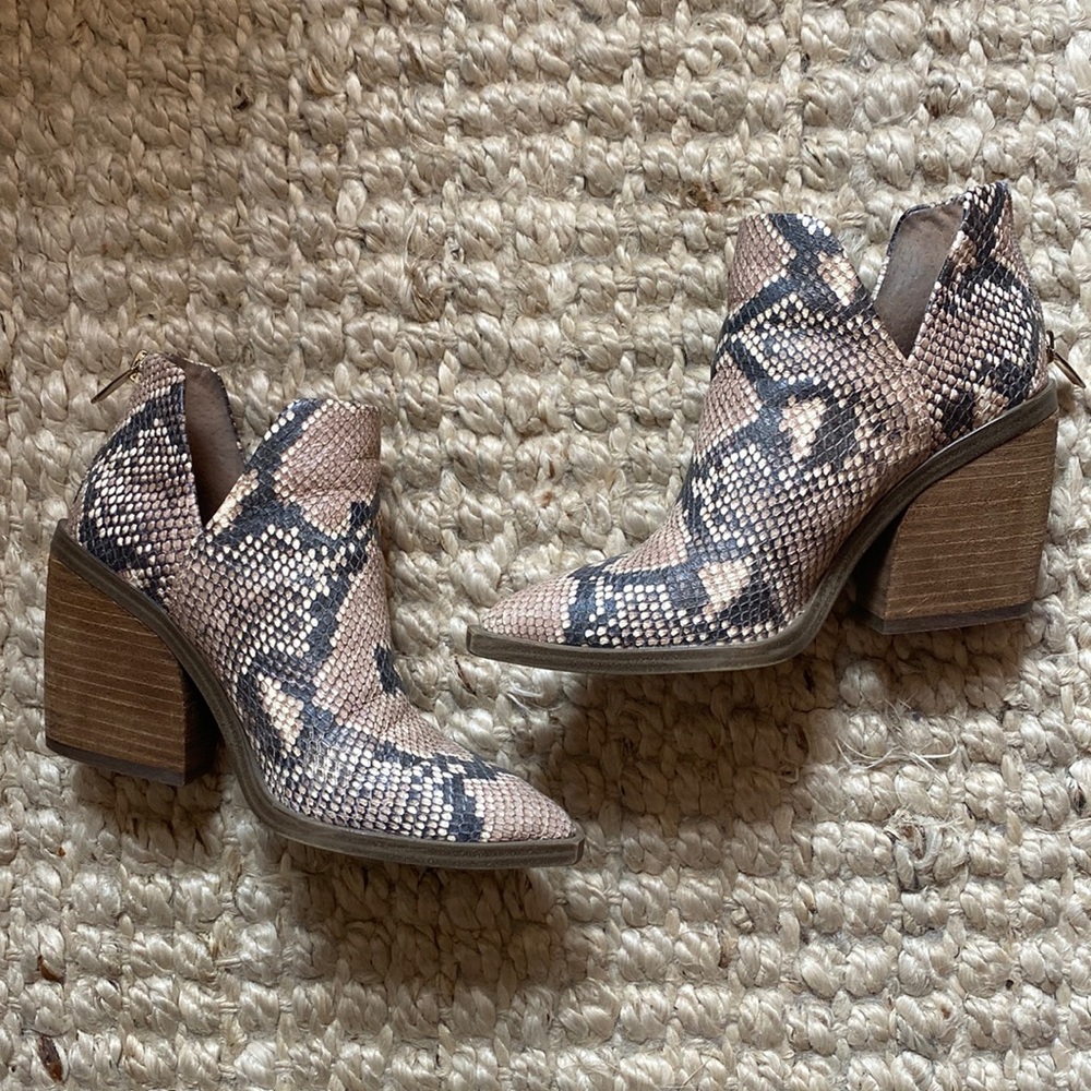 Vince Camuto Boots
